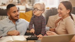 Tips Jitu Mengatur Keuangan Keluarga Setelah Punya anak